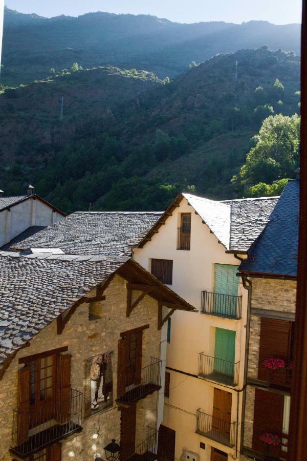 Cau D Aneu Duplex En El Centro D Esterri D Aneu Esterri D'Aneu Bagian luar foto